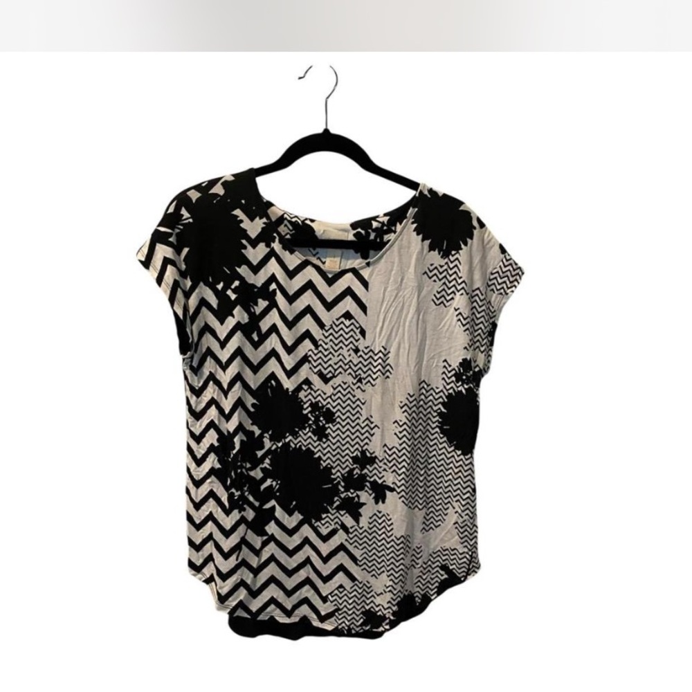 Chico’s  Black and White Patterned Women's Top